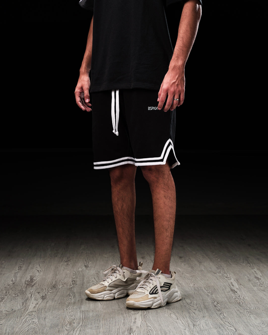 Black Oversize Piped Short - UNISEX Secondary image