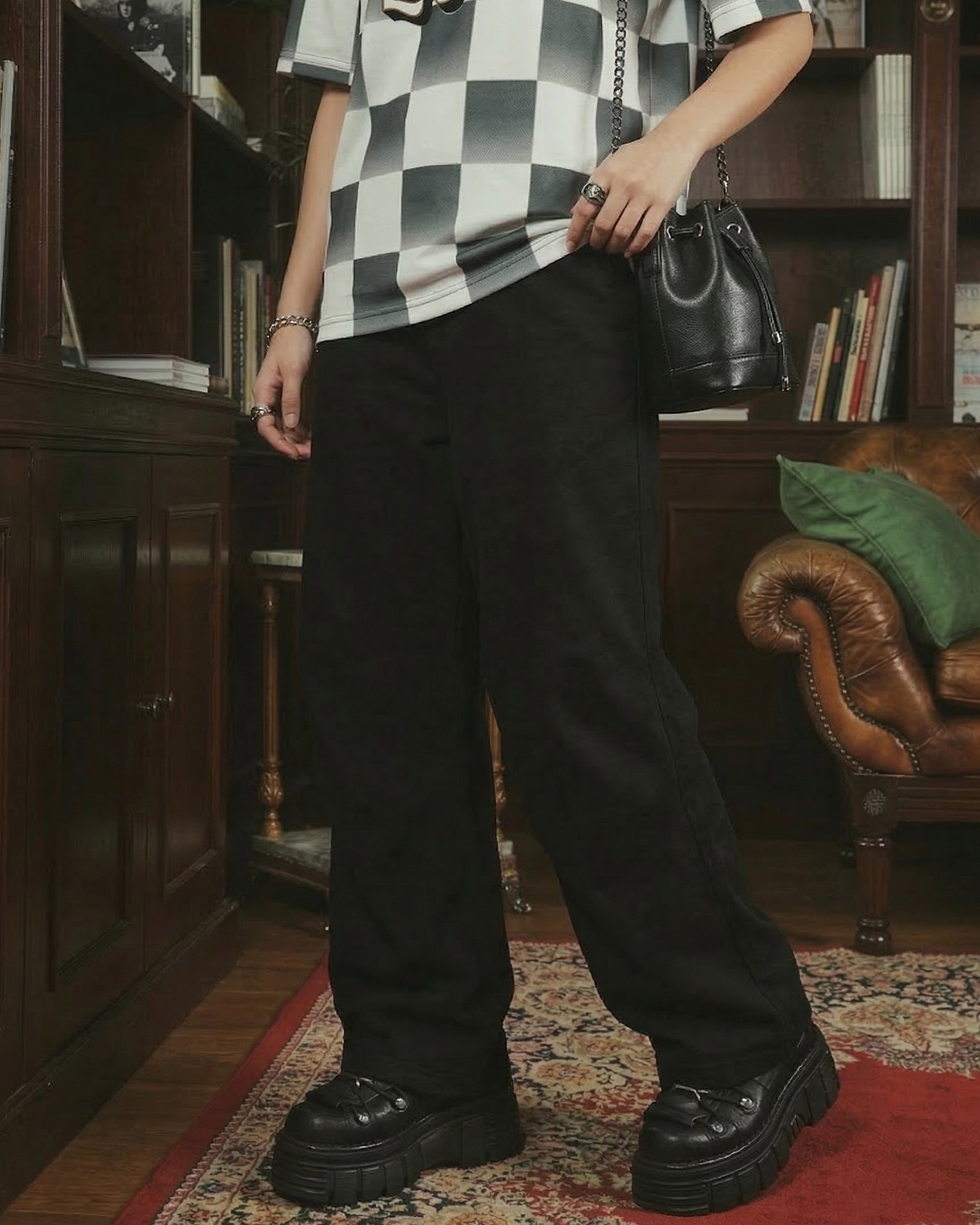 THE URBAN WIDE-LEG TROUSERS BLACK - UNISEX Main image