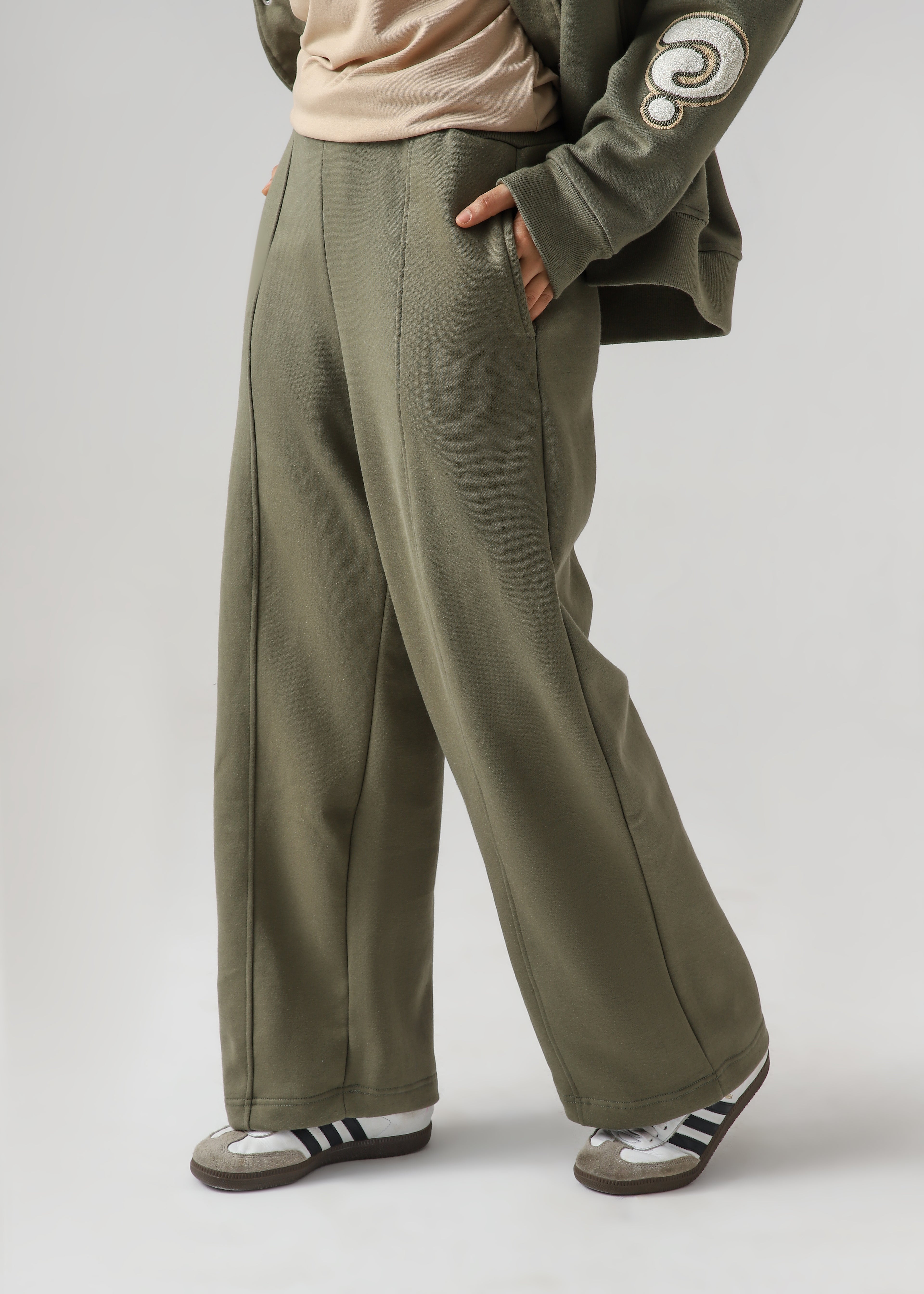 ARTE-FACT Wide Leg Trouser
