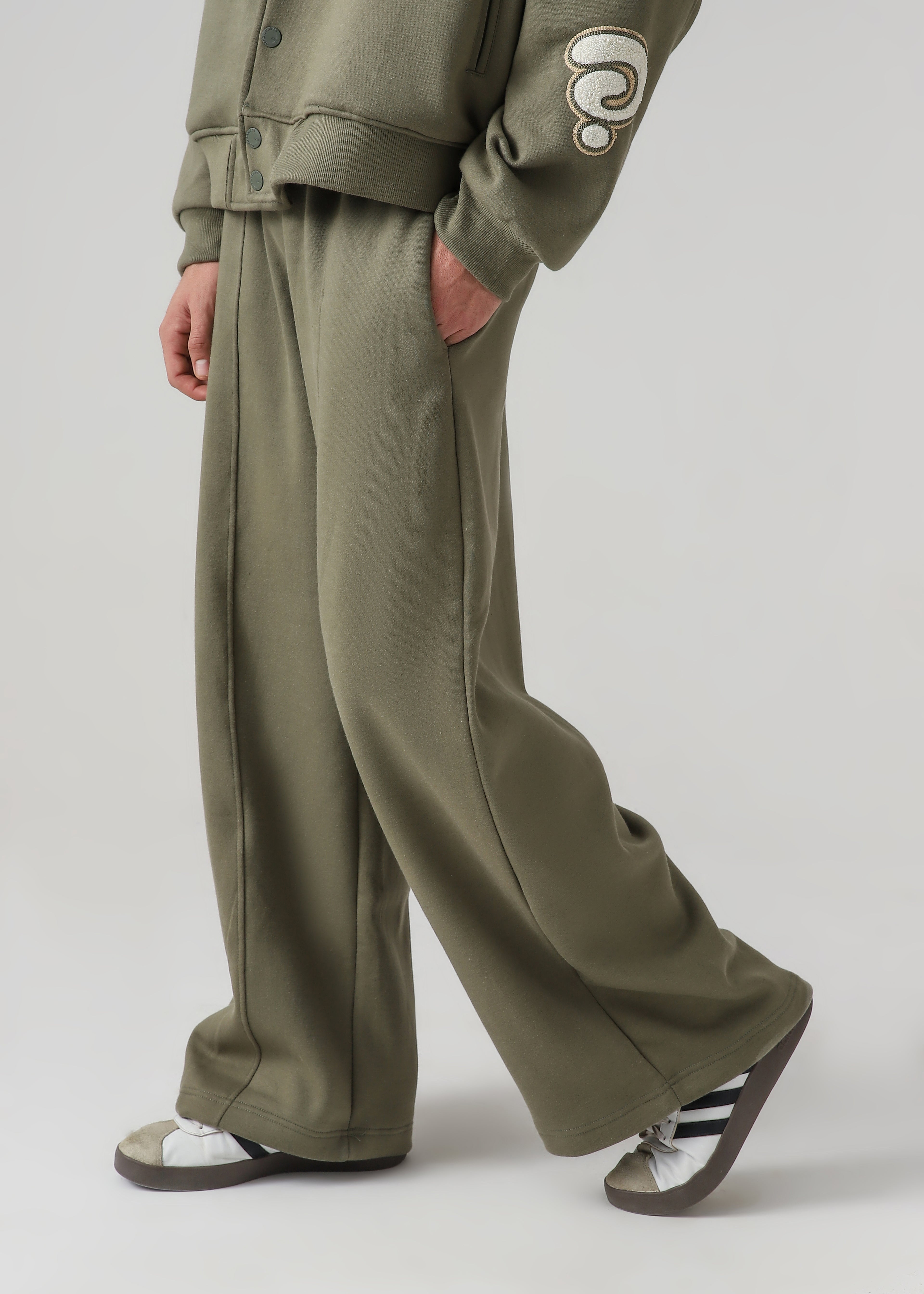 ARTE-FACT Wide Leg Trouser